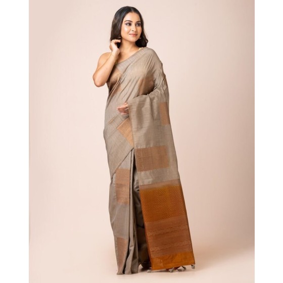 Women Floral Print Saree